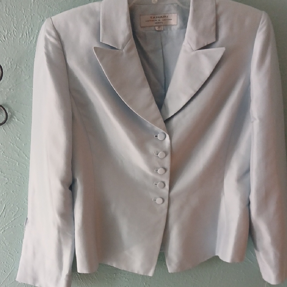Tahari Pale Blue Silk Skirt Suit Size 6P - Picture 3 of 11